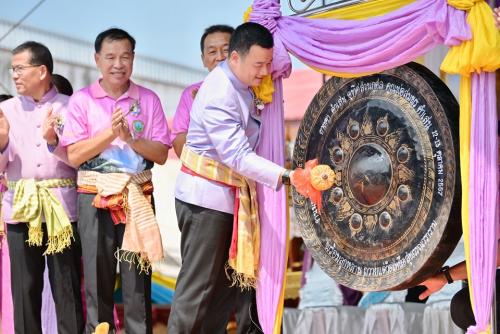 รมว.ท่องเที่ยวและกีฬา ร่วมสืบสานประเพณีบุญบั้งไฟลายศรีภูมิ ส่งเสริม Soft Power วัฒนธรรมท้องถิ่น กระตุ้นเศรษฐกิจฐานรากจังหวัดร้อยเอ็ด