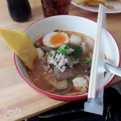 . เส้นเดียวก๋วยเตี๋ยวหมู 